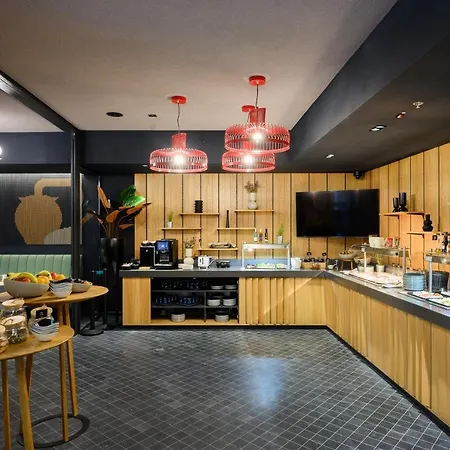 Hotell Oktogon Haggenmacher By Continental Group 4*