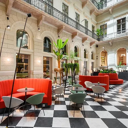 Oktogon Haggenmacher By Continental Group Hotel
