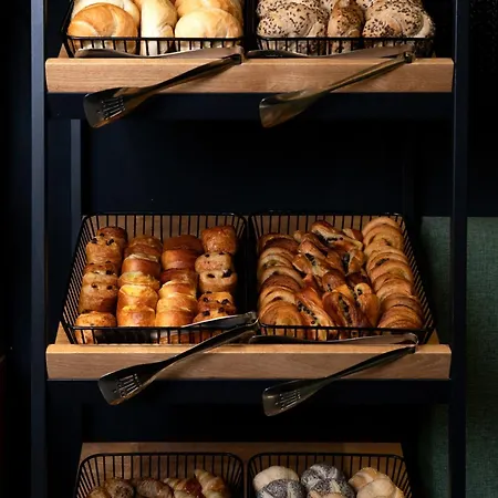 Hotel Oktogon Haggenmacher By Continental Group