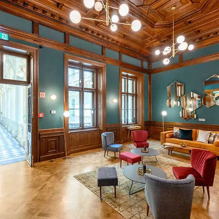 Oktogon Haggenmacher By Continental Group 4*