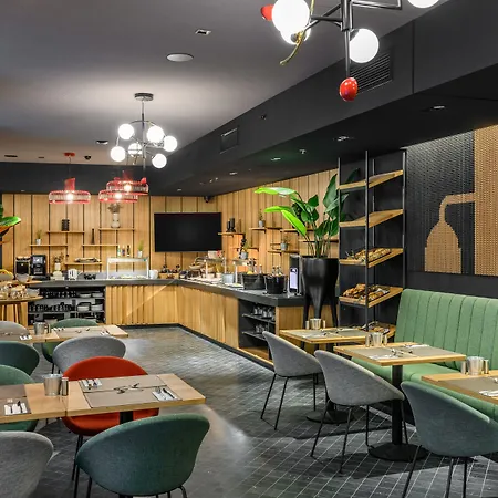 Oktogon Haggenmacher By Continental Group 4*