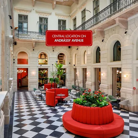 فندق Oktogon Haggenmacher By Continental Group 4*