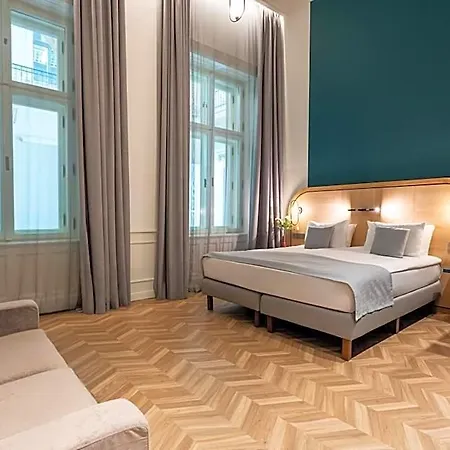 Oktogon Haggenmacher By Continental Group Otel 4*