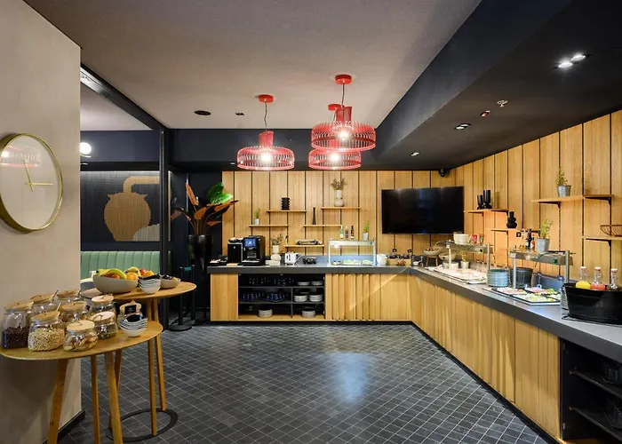 酒店 Oktogon Haggenmacher By Continental Group 4*