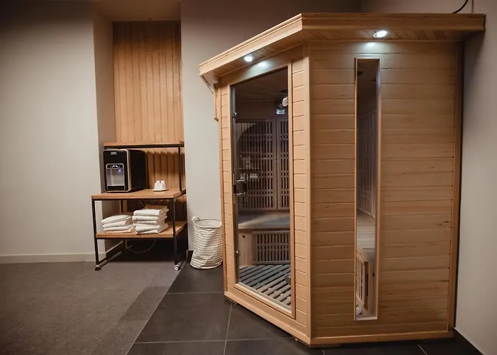 Hotel Oktogon Haggenmacher By Continental Group