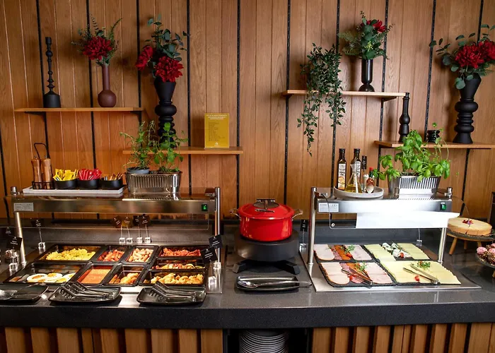 Oktogon Haggenmacher By Continental Group 4*