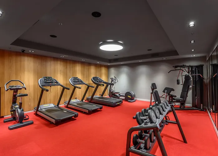 Hotel Oktogon Haggenmacher By Continental Group 4*