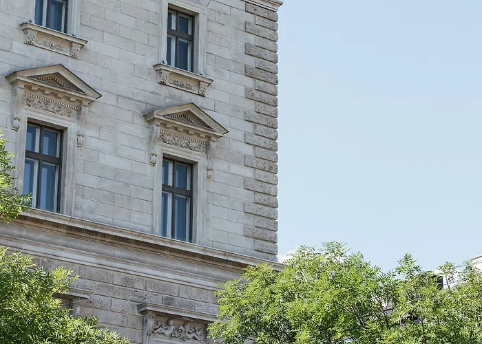 Oktogon Haggenmacher By Continental Group