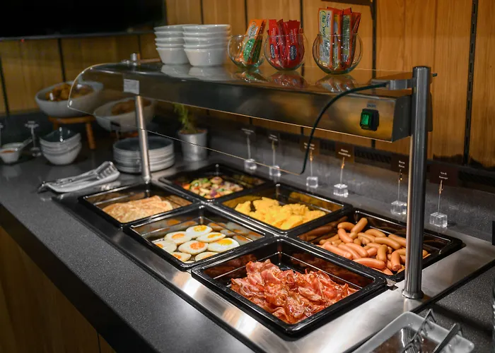 Hotel Oktogon Haggenmacher By Continental Group 4*