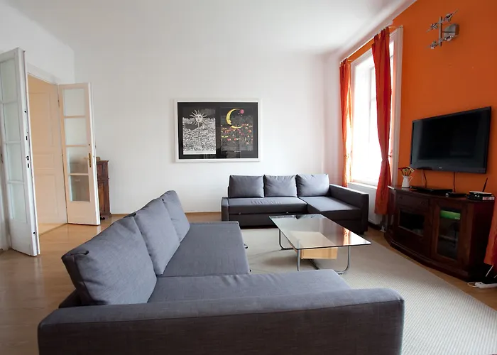 Hotel Oktogon Haggenmacher By Continental Group 4*