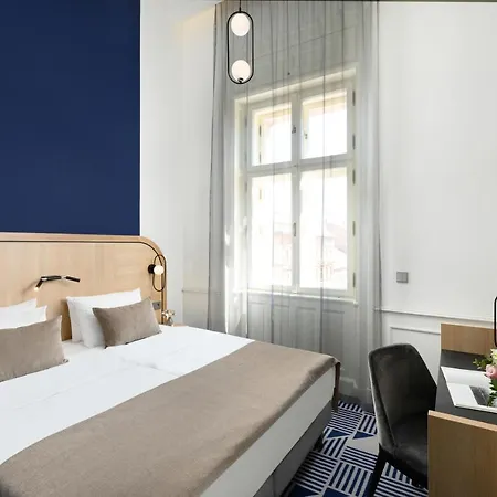 酒店 Oktogon Haggenmacher By Continental Group 4*